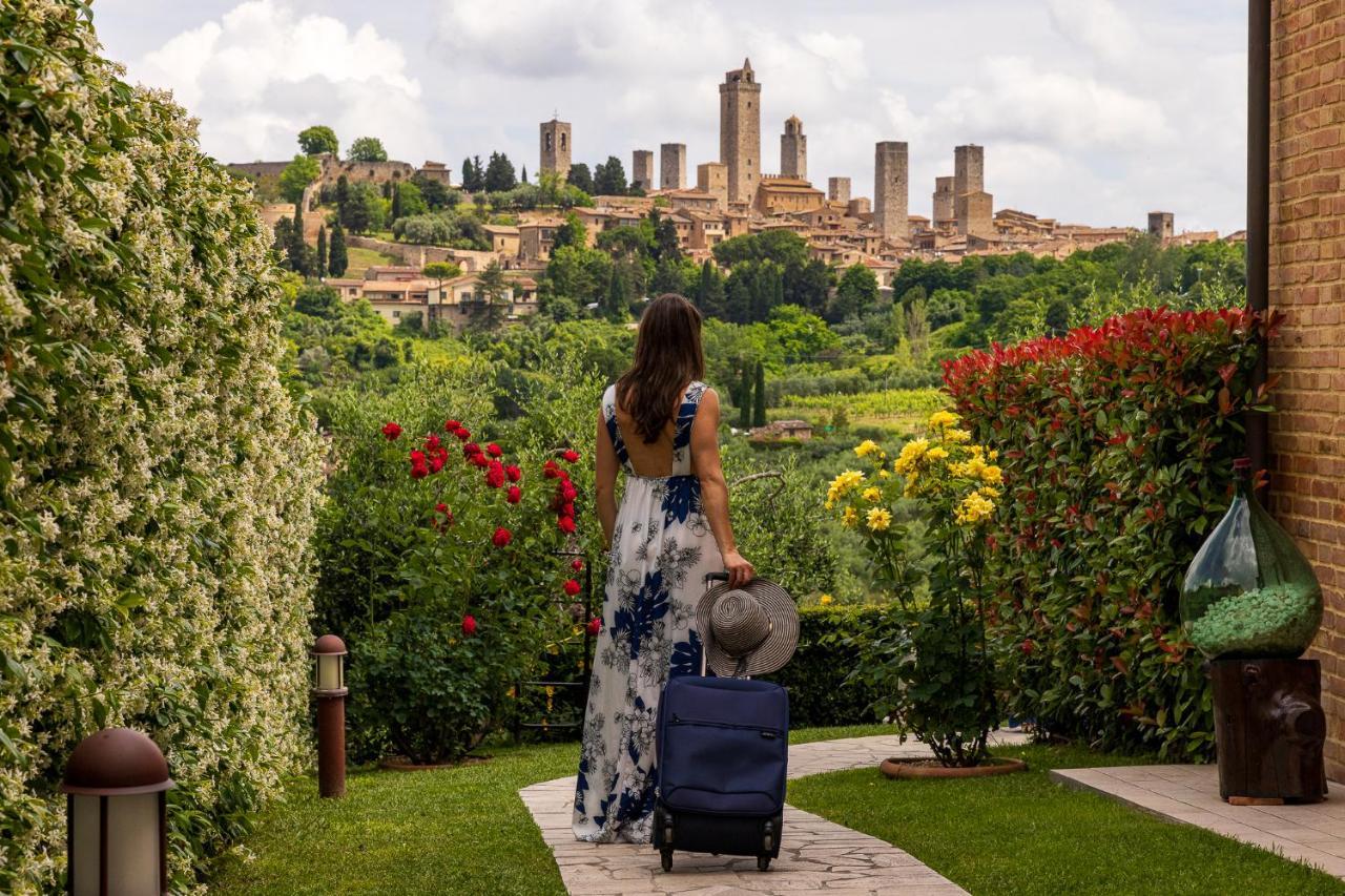 B&B La Cornice San Gimignano Bagian luar foto