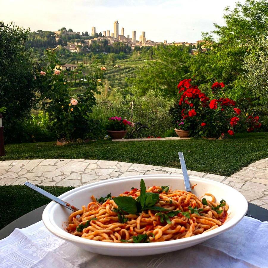 B&B La Cornice San Gimignano Bagian luar foto